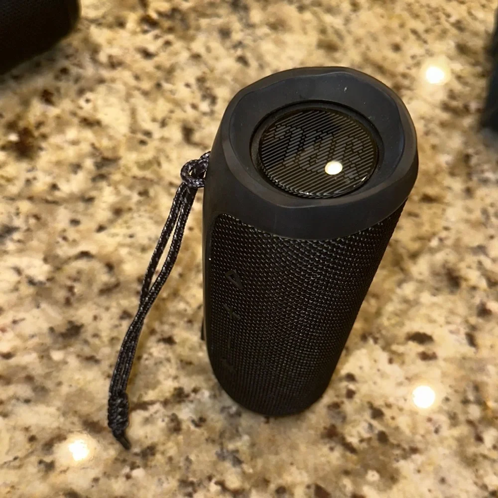 JBL Black Portable Speaker with Durable Mesh Design - Picture 4 of 5